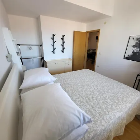 Nikmar Apartment *