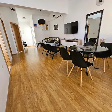Nikmar Apartment *