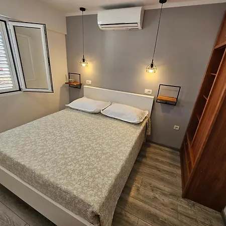 Nikmar Lägenhet Makarska