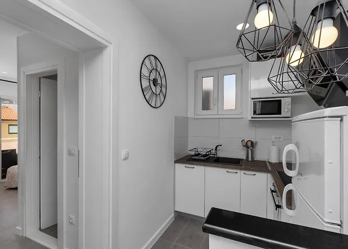 Nikmar * Makarska